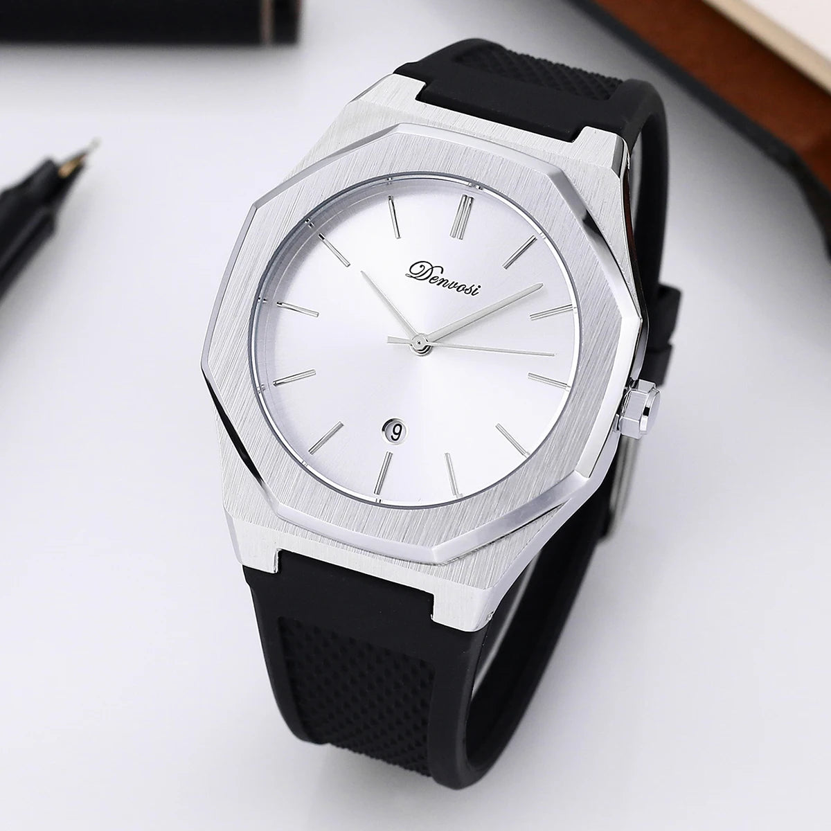 Simple leisure sports men's quartz watch  Waterproof casual wristwatch for men