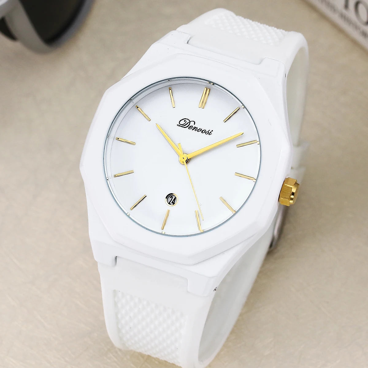 Simple leisure sports men's quartz watch  Waterproof casual wristwatch for men