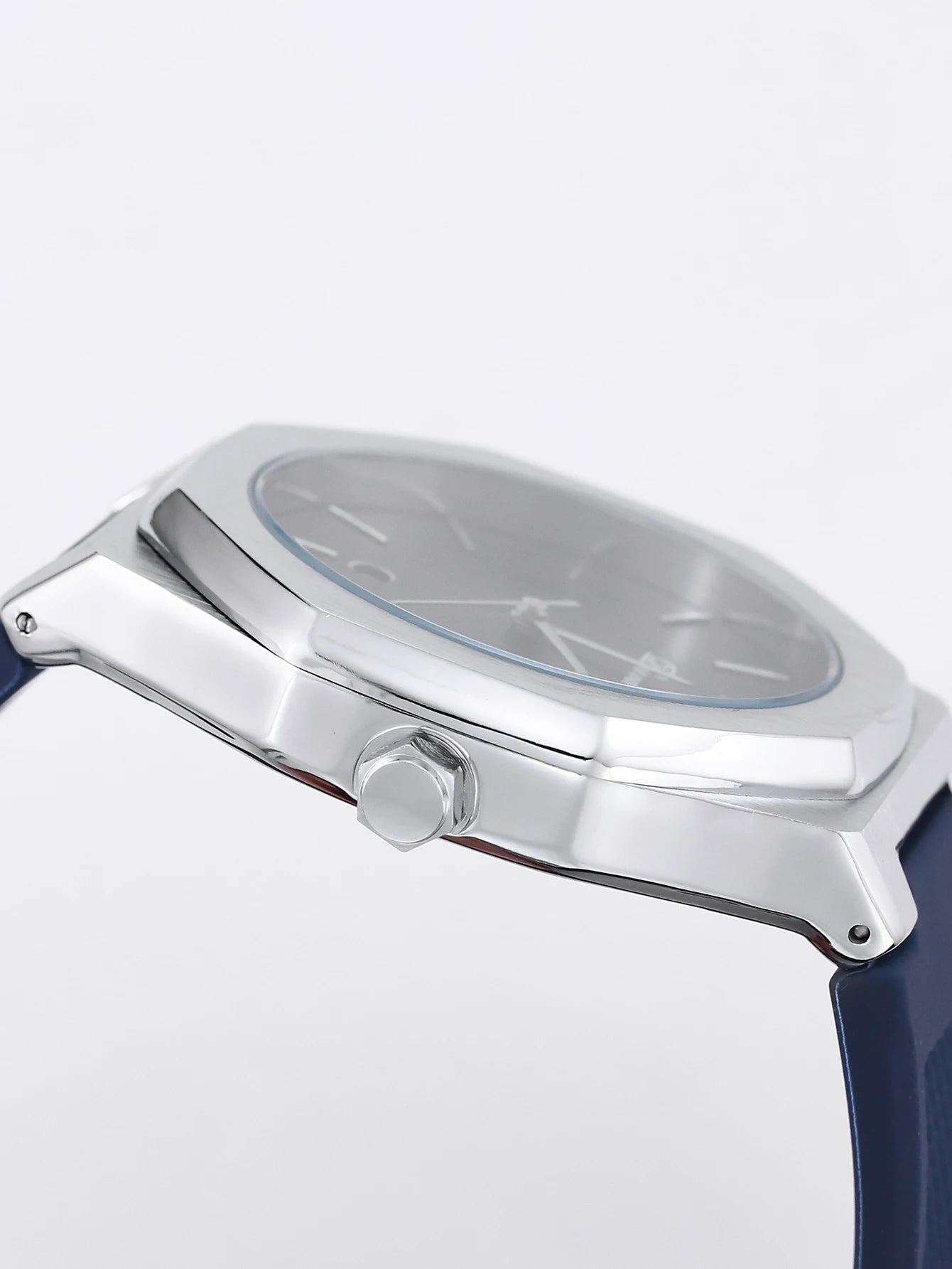 Simple leisure sports men's quartz watch  Waterproof casual wristwatch for men