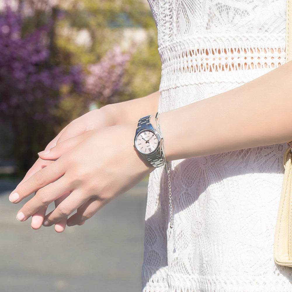 Chronos Women's Quartz Watch with Steel Strip Fashion Timepiece for Stylish Accurateness